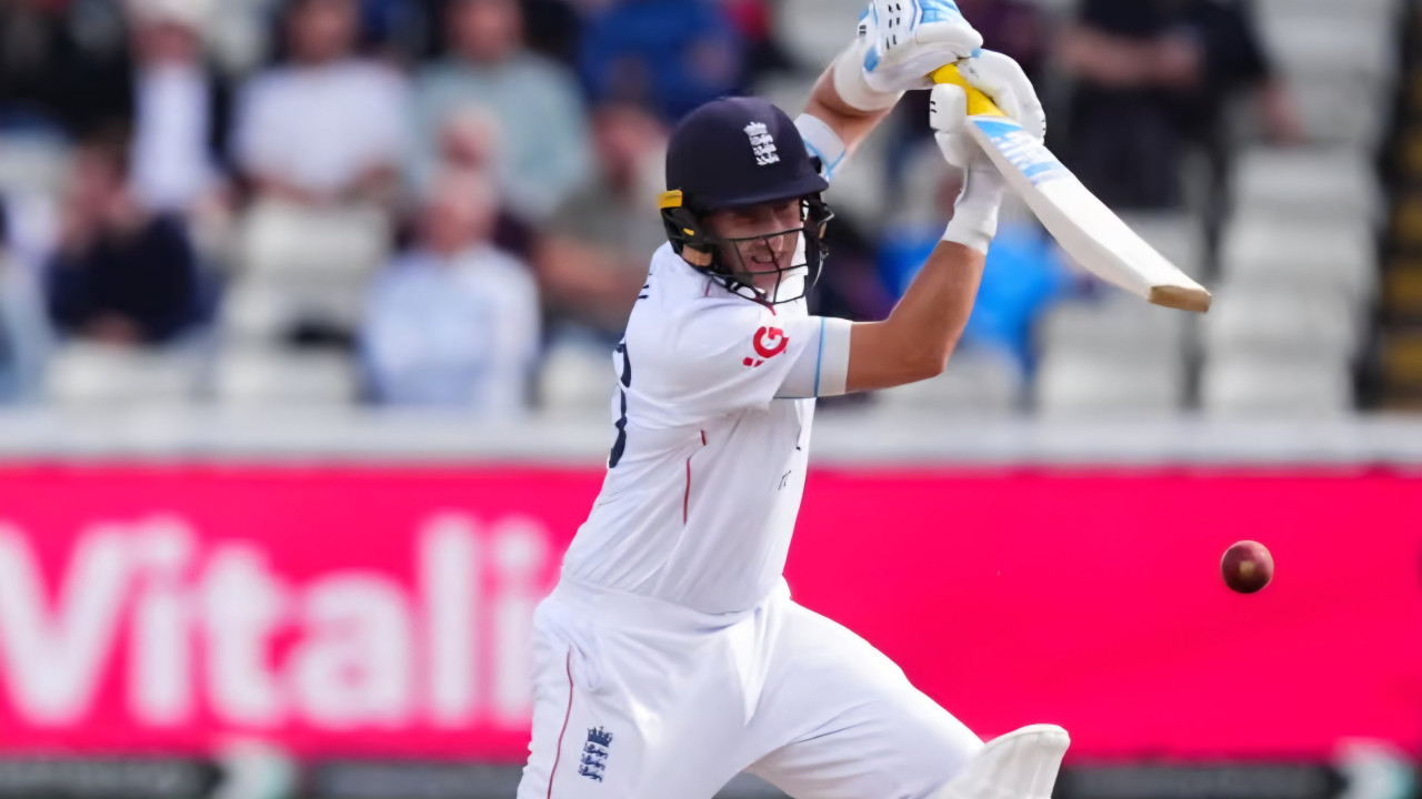 England cricket legend breaks Sachin Tendulkar record
