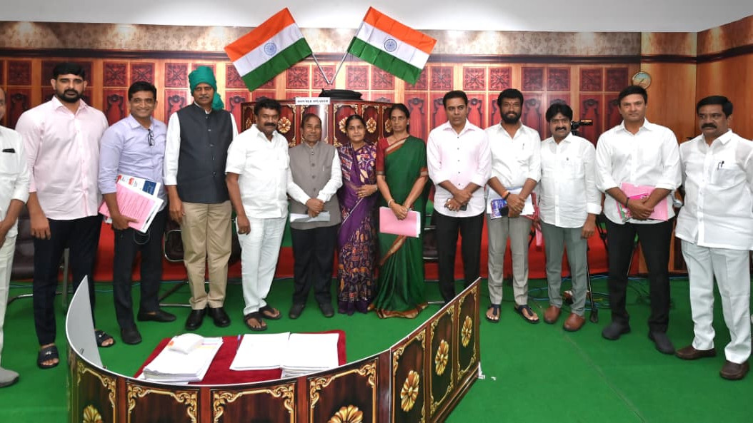 BRS Mock Assembly Talasani Srinivas Yadav satirical remarks on Konda Surekha removal