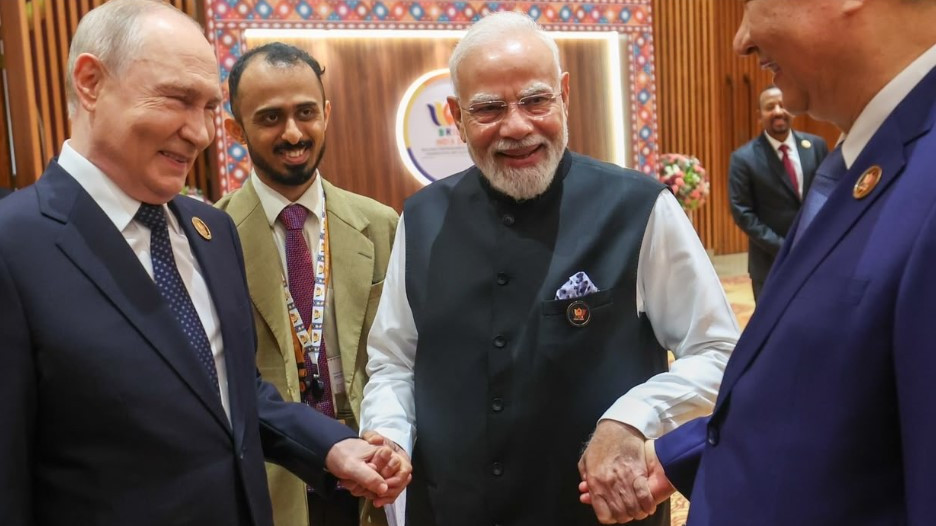 Narendra Modi Vladimir Putin and Xi Jinping join hands in viral photo