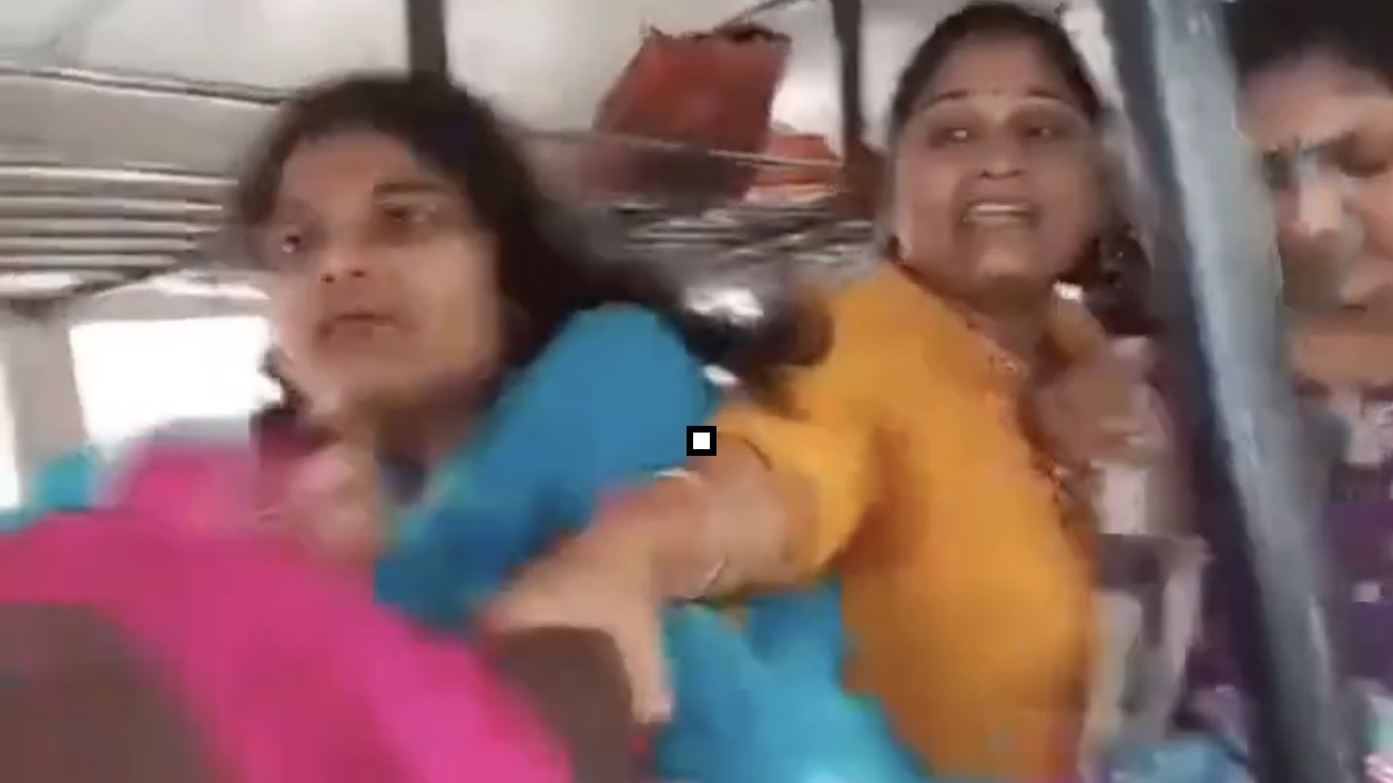 TGSRTC women fight for seats in RTC bus viral video