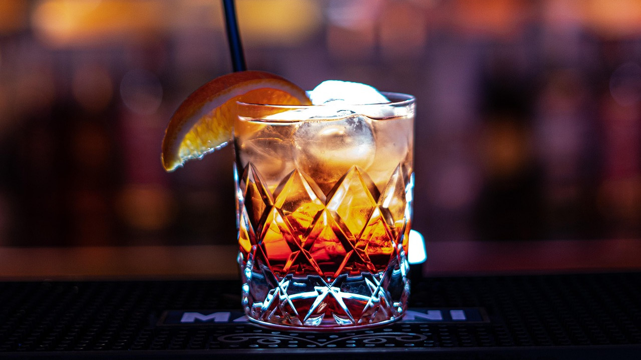 What happens if you mix alcohol with cool drinks instead of water