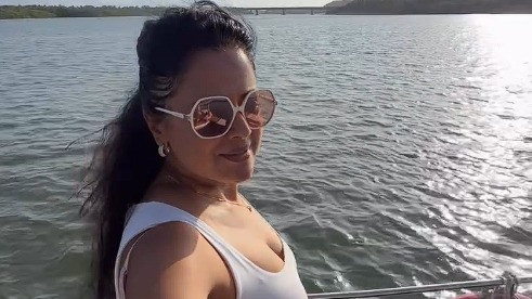Sameera Reddy makes some 'core memories' with her family during her Goa getaway
