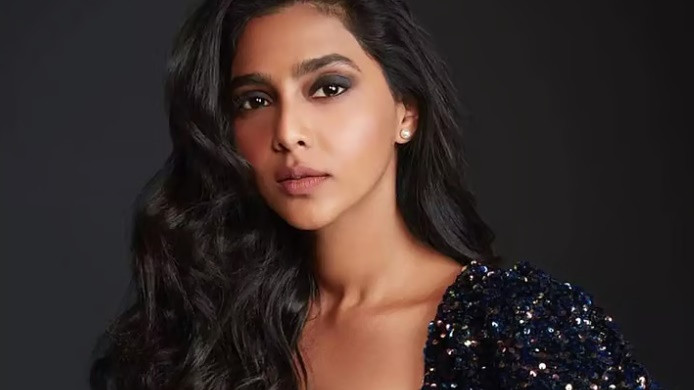Aishwarya Lekshmi says the flaw is in the perspective not in my clothes