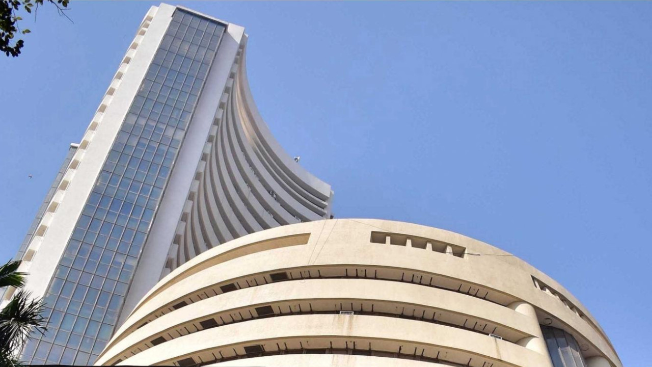 Stock market crash Sensex plunges 778 points today
