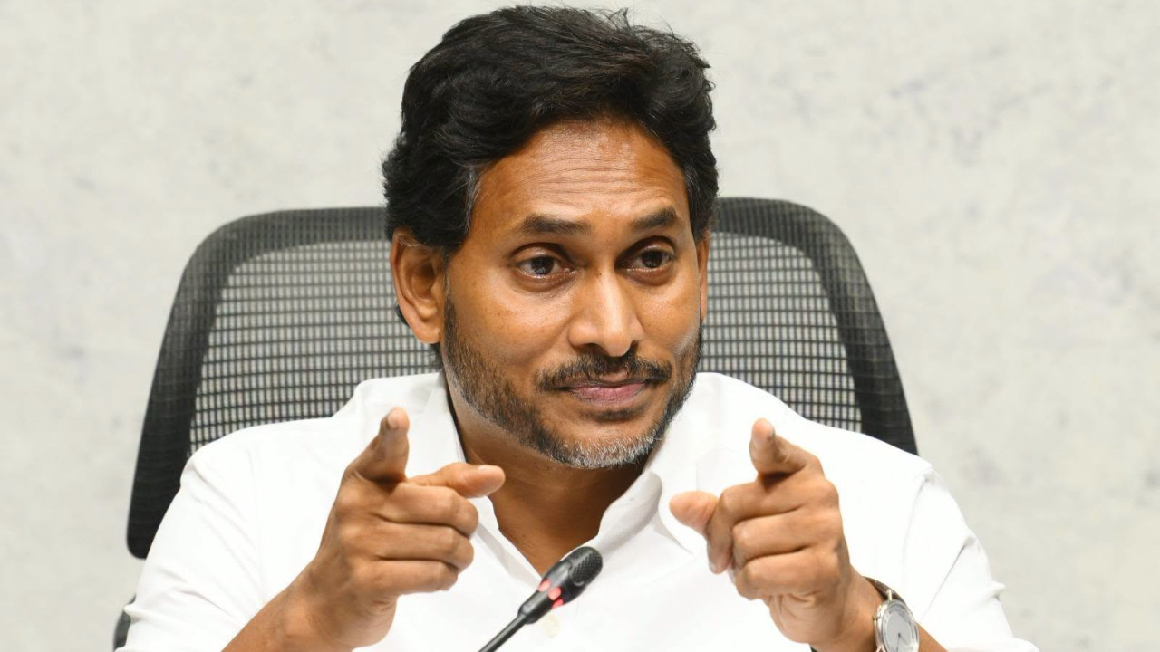 YS Jagan Mohan Reddy slams AP Police for posing as FBI to delete posts