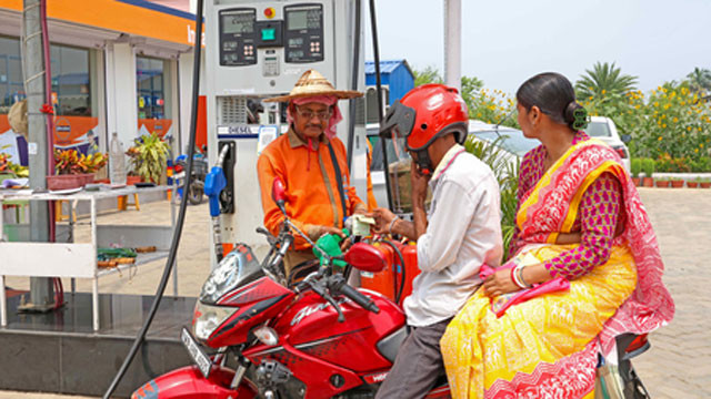 Petrol dealers seek exemption from UPI MDR charges on fuel sales