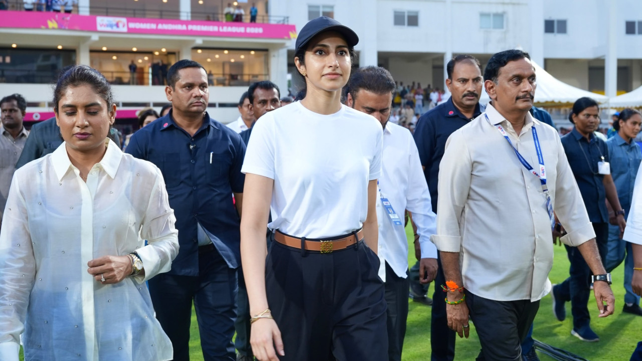 Nara Lokesh says AP girls should play for Team India