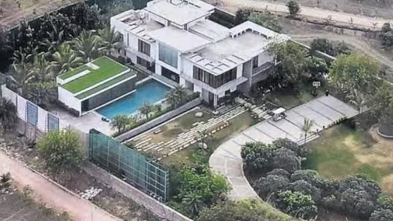 Janwada Farmhouse is an illegal construction built on a nala say Congress MPs
