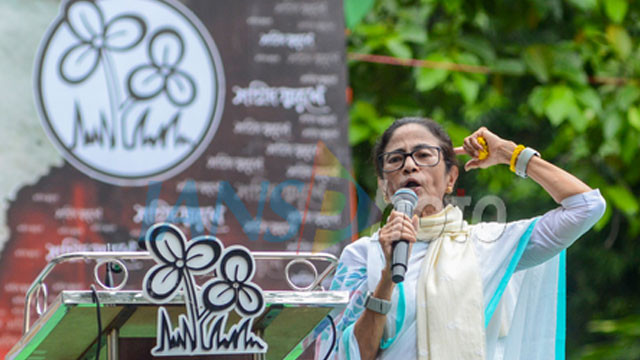 History repeats Mamata Banerjee faces same crisis as Indira Gandhi
