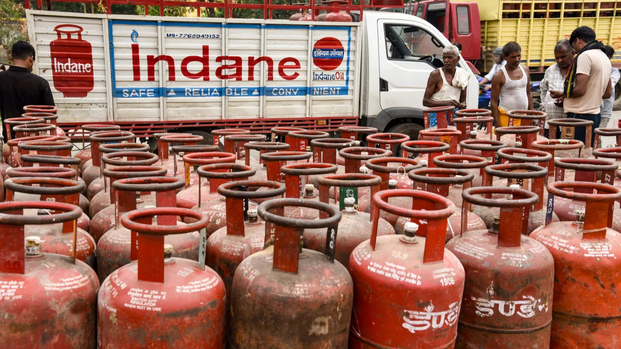 Biometric mandatory for LPG subsidy new rule from October 1