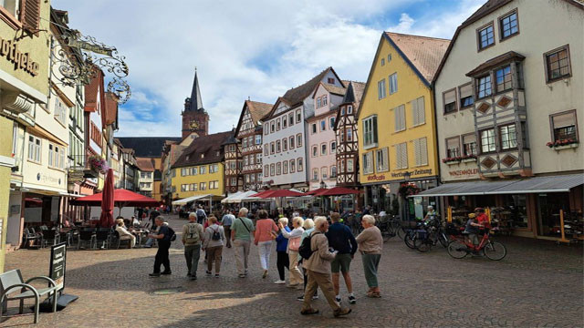 Tanuj shares reality check of 77 lakh salary in Germany with zero savings