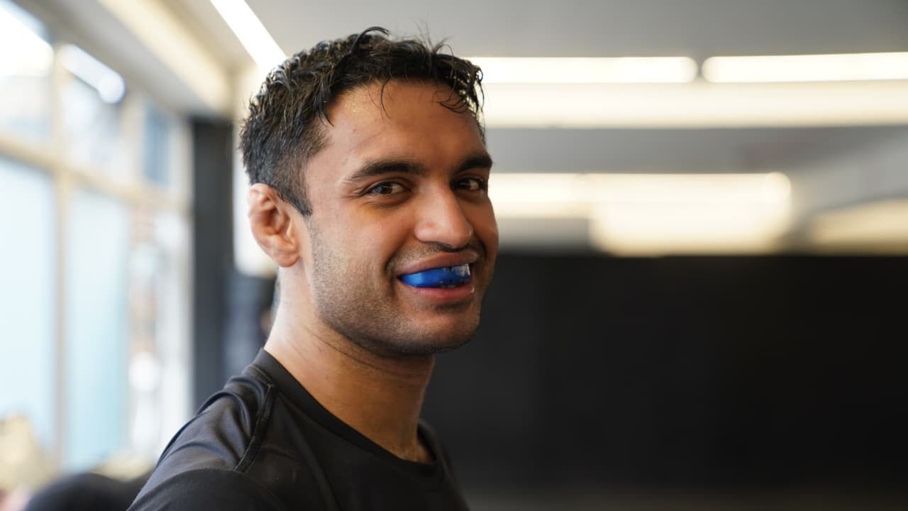 Why did Varun Sanyal pull out of MMA QF at Asian Games?