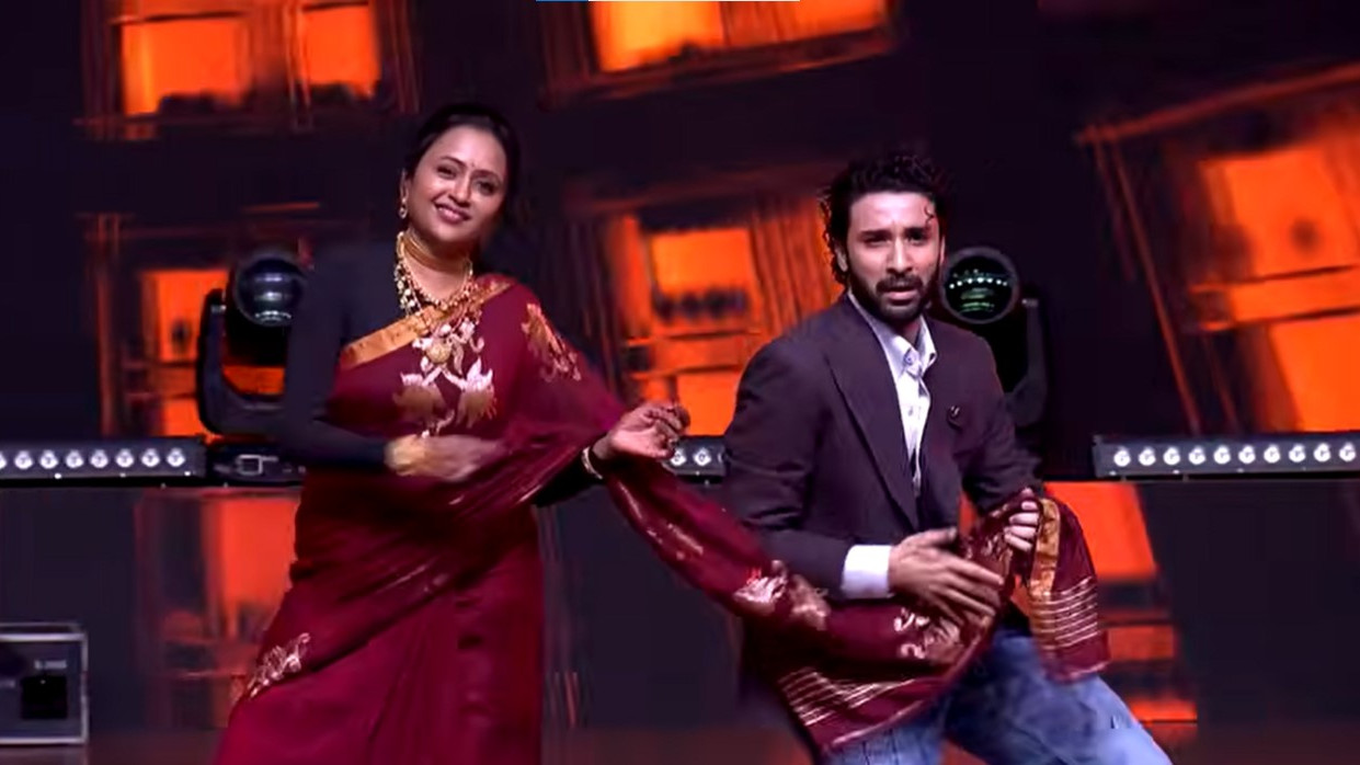 The Paradise pre release event Raghav Juyal rocks the stage with dance video here