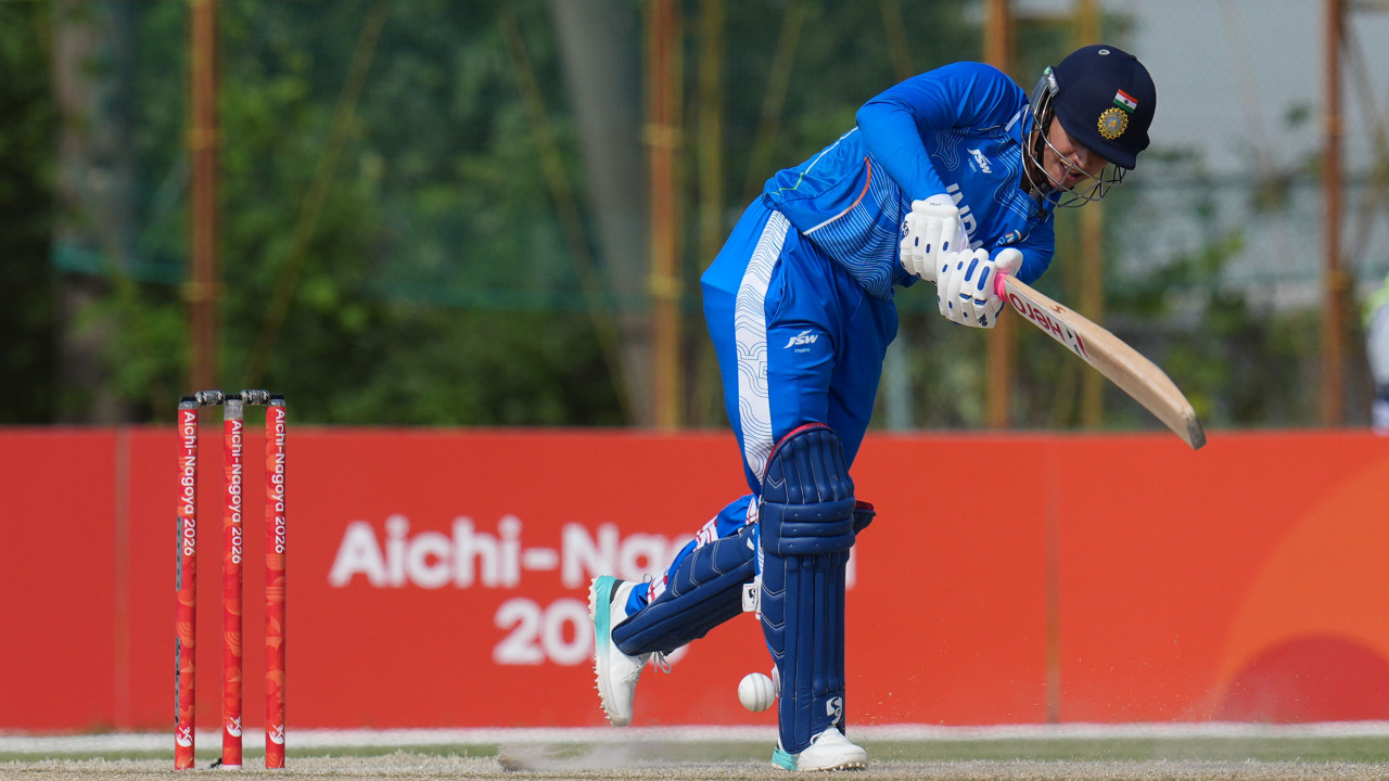 Asian Games: Smriti Mandhana becomes first women's cricketer to complete 11,000 international runs