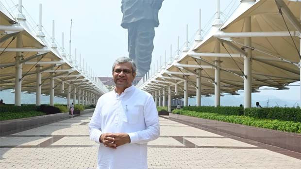 Ashwini Vaishnaw gives key update on Bullet Train first section completion by December 2026