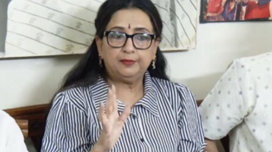 Ambika fires at sister Radha for calling her a thief