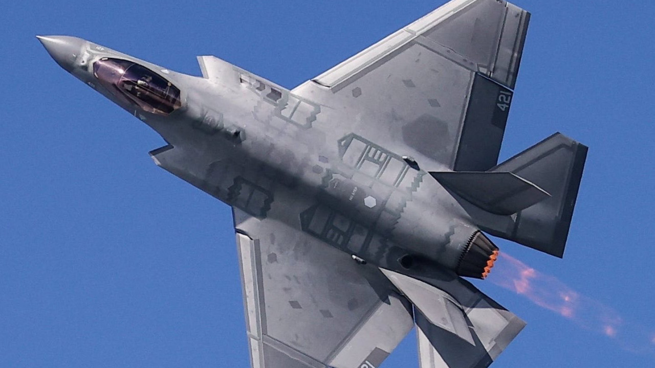 F35 Fighter Jet parts reach China by mistake or conspiracy