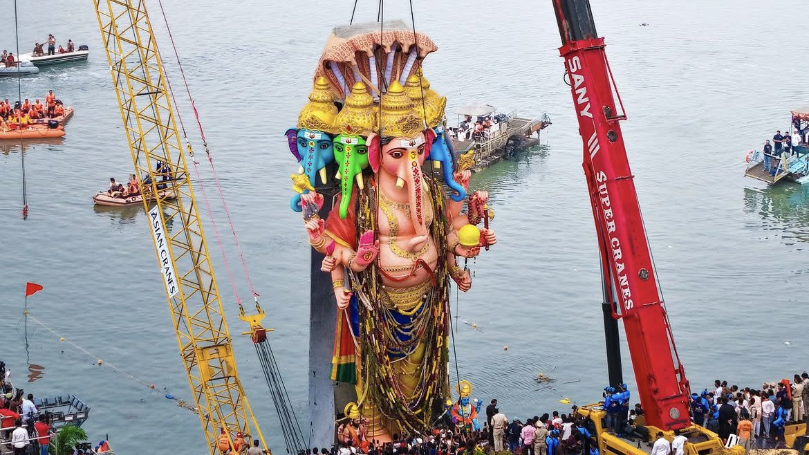 Khairatabad Maha Ganapati immersion concludes peacefully in Hussain Sagar