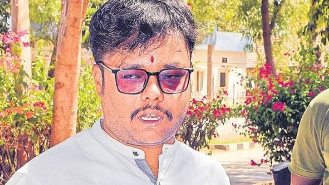 Sunil Yadav claims threat to life from YSRCP leaders in Viveka murder case