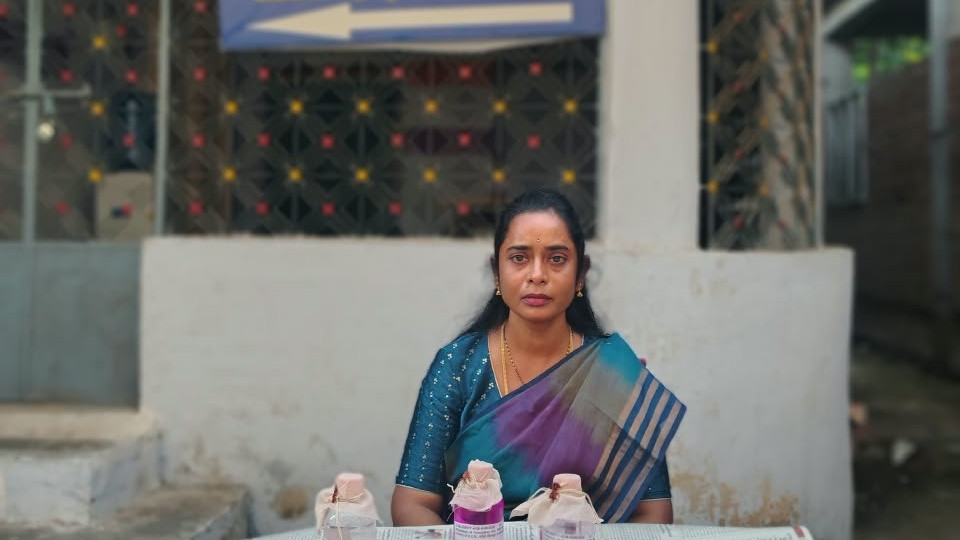 Female CDPO caught red handed for taking bribe in EMI method