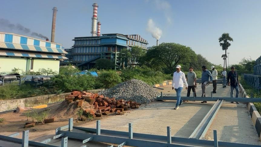 Pawan Kalyan serious on Parawada Pharma pollution 95 companies issued notices