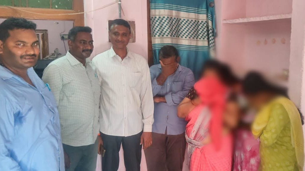 Prostitution racket busted in Guntur five arrested including organizer
