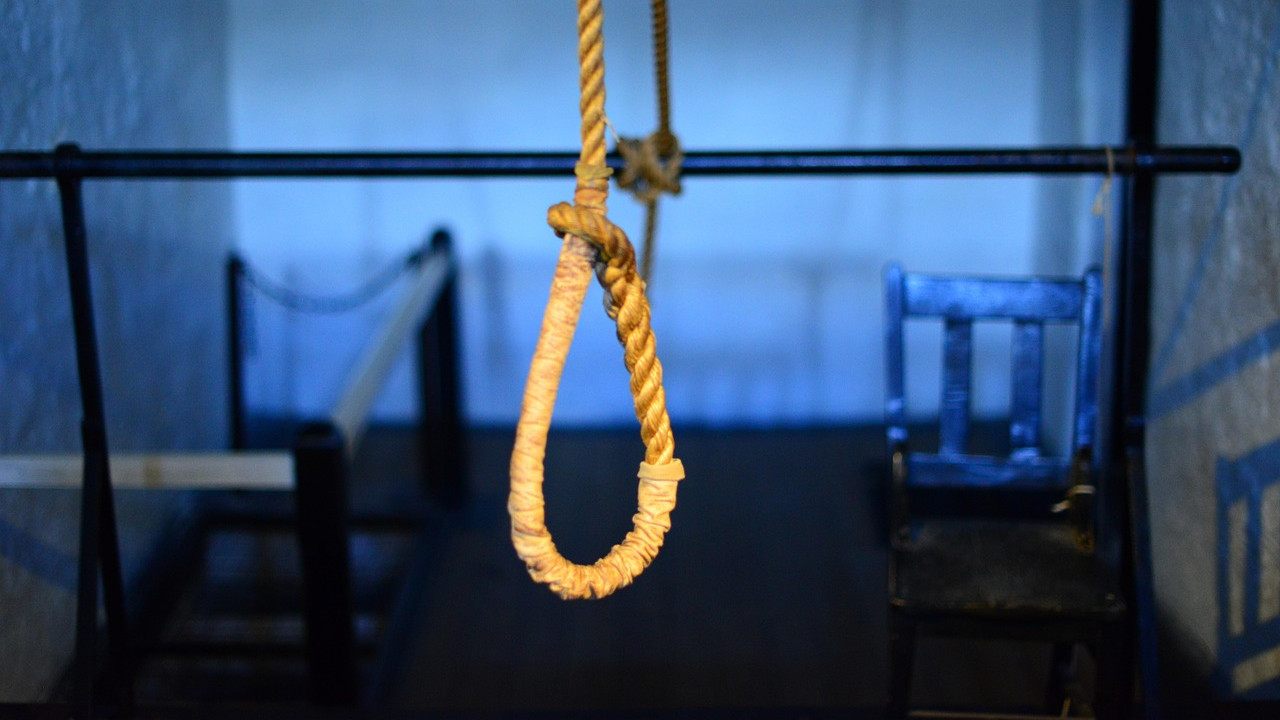 Sravani medical student suicide in Visakhapatnam