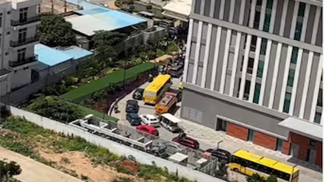 New trouble in Bengaluru traffic jam from home half an hour to cross the apartment gate