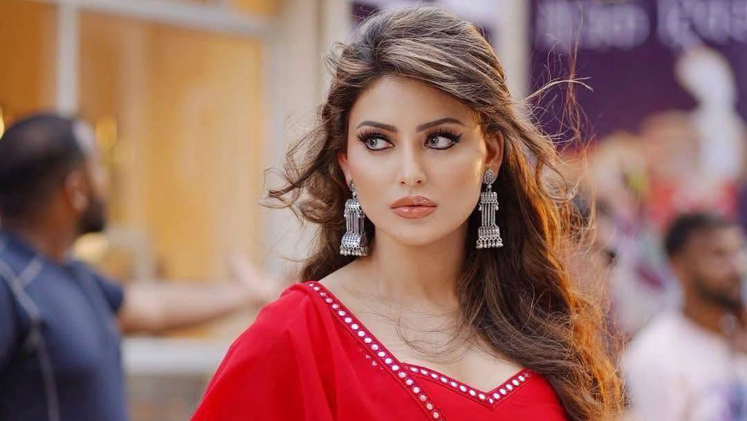 Urvashi Rautela receives sharp reply from AI company CEO over 7000 crore lawsuit