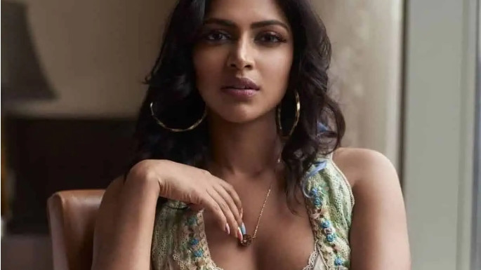 Amala Paul says portraying heroines objectionably is not the responsibility of entire industry