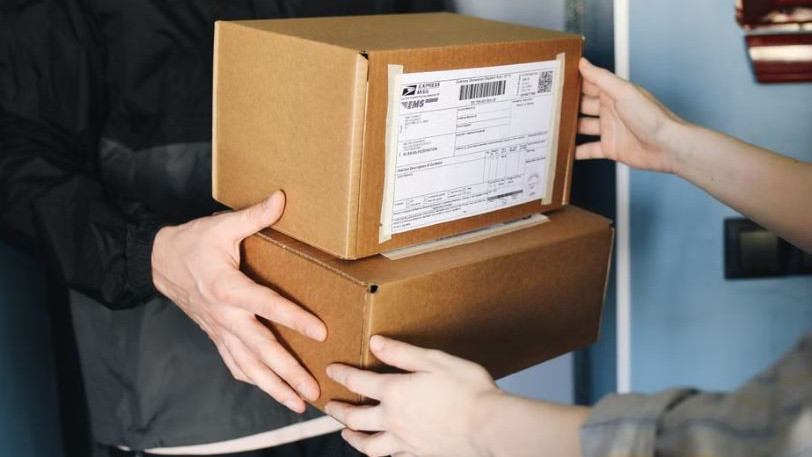 Online Parcel Boxes Why are they mostly brown in color