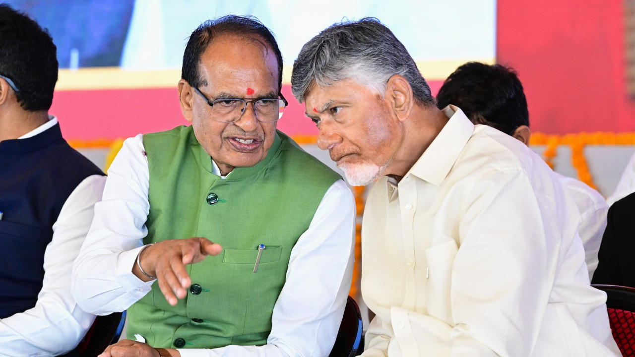Chandrababu Naidu and Shivraj Singh Chouhan to lay foundation for 3 lakh houses in Tenali