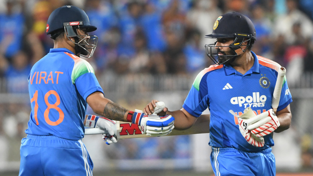 India wins toss and chooses to bat as Kohli eyes Sachin records