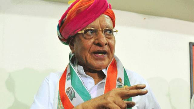 Shankersinh Vaghela sensational comments on manual scavenging and reservations