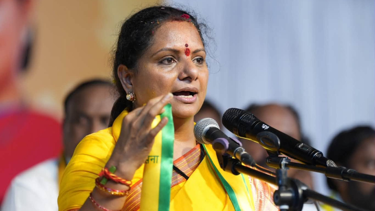 Kalvakuntla Kavitha Revanth Reddy is gift packing our water to Chandrababu Naidu