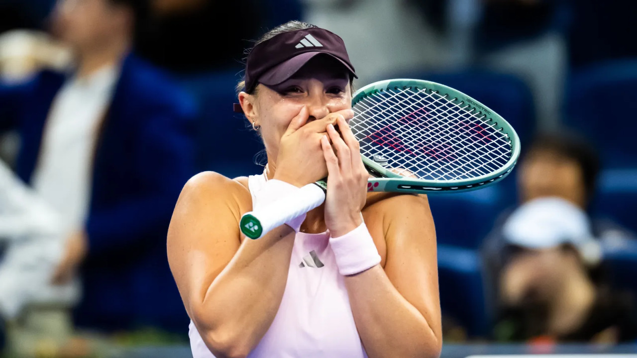 China Open: Charaeva stuns top star Rybakina as Zheng advances into third round