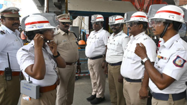 Traffic Police white uniform real reasons explained