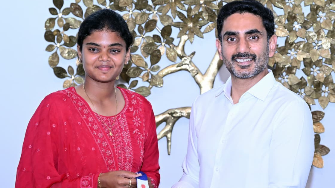 Asian Games Gold Medalist Archer Jyothi Surekha meets Minister Lokesh