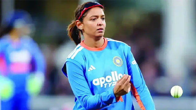 Harmanpreet Kaur steps down from captaincy across all formats