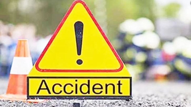 Minister Gottipati driver dies in road accident