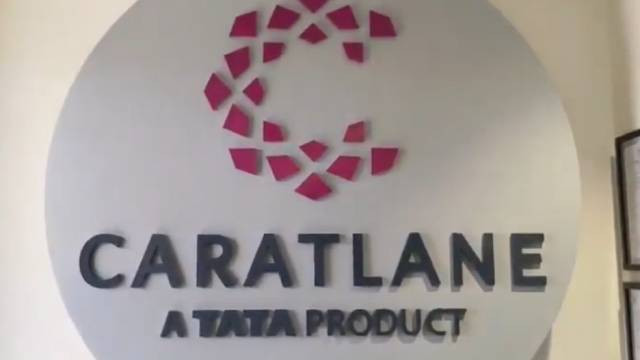 CaratLane jewelry store robbed of 25 crore gold in Hyderabad