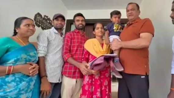 Komatireddy Venkat Reddy provides financial assistance for infant surgery