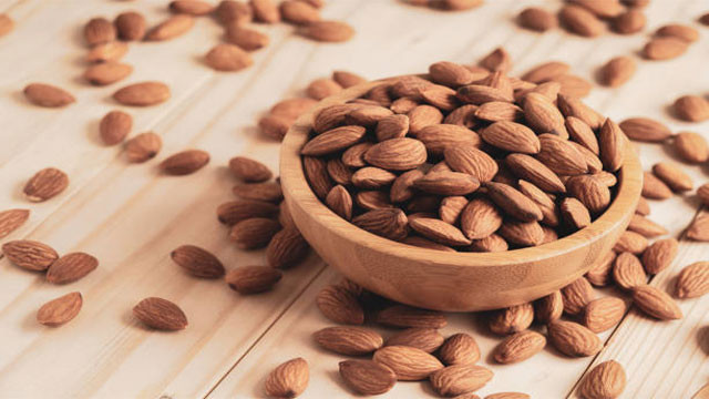 Almonds in winter daily dosage and health benefits explained