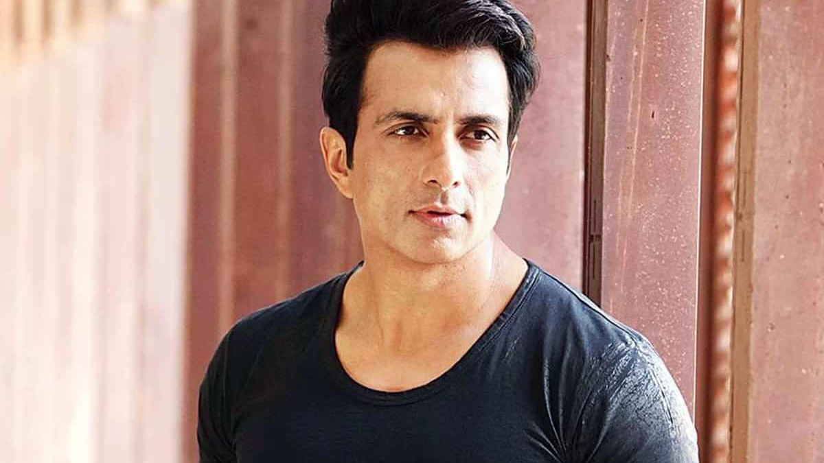 Sonu Sood key suggestion on aircraft cockpit safety