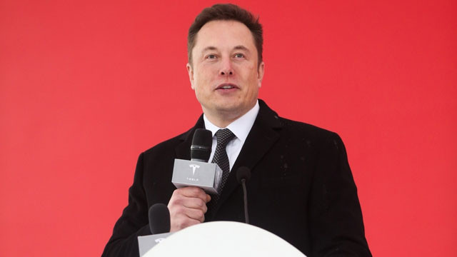 Elon Musk asks if Mukesh Ambani is the real boss of India as Center responds to Starlink license delay