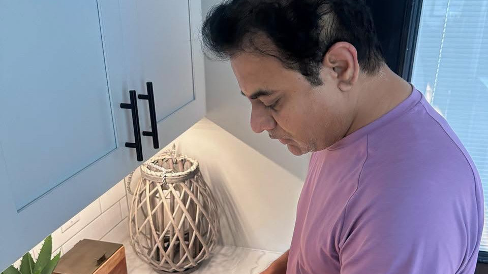 My father cooked egg curry for me despite being unwell says Kalvakuntla Himanshu