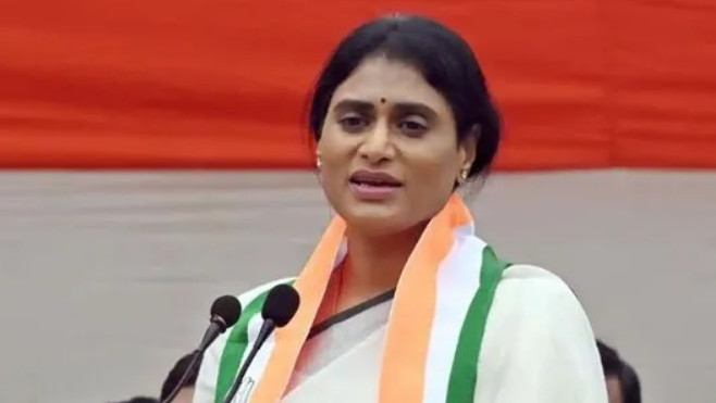 YS Sharmila house arrested by police in Vijayawada amid tension