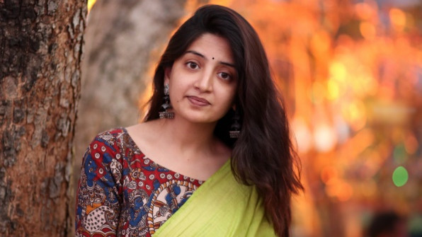 Poonam Kaur fires at Trivikram for exploiting her family weakness