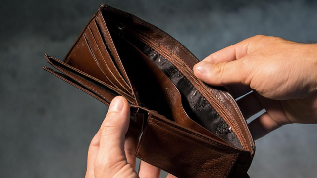 American families face heavy debt burden as defaults hit a 15-year high