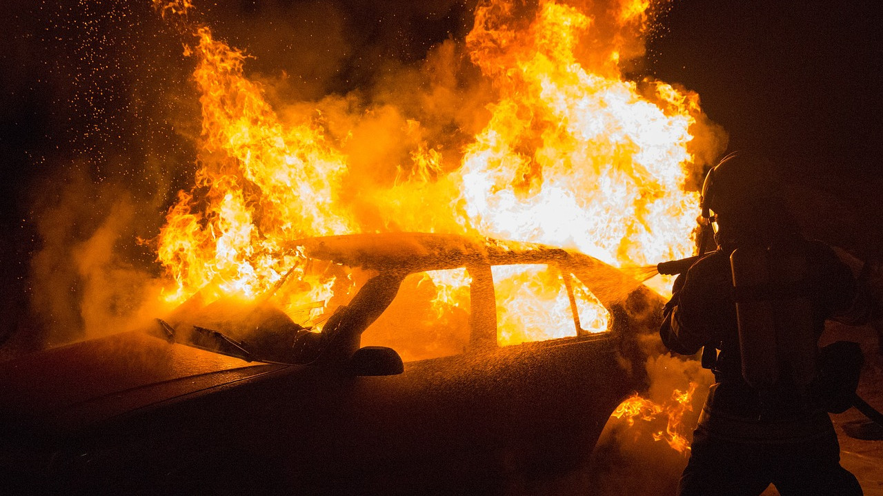 Vijayawada Bypass EV car fire four people burnt alive